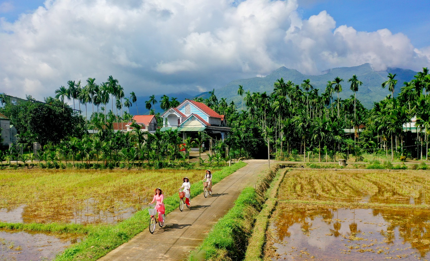 Miệt vườn Nam Bộ độc đáo giữa đồng quê miền Trung